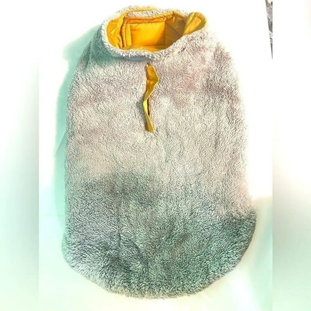 Large dog‎ fuzzy gray coat